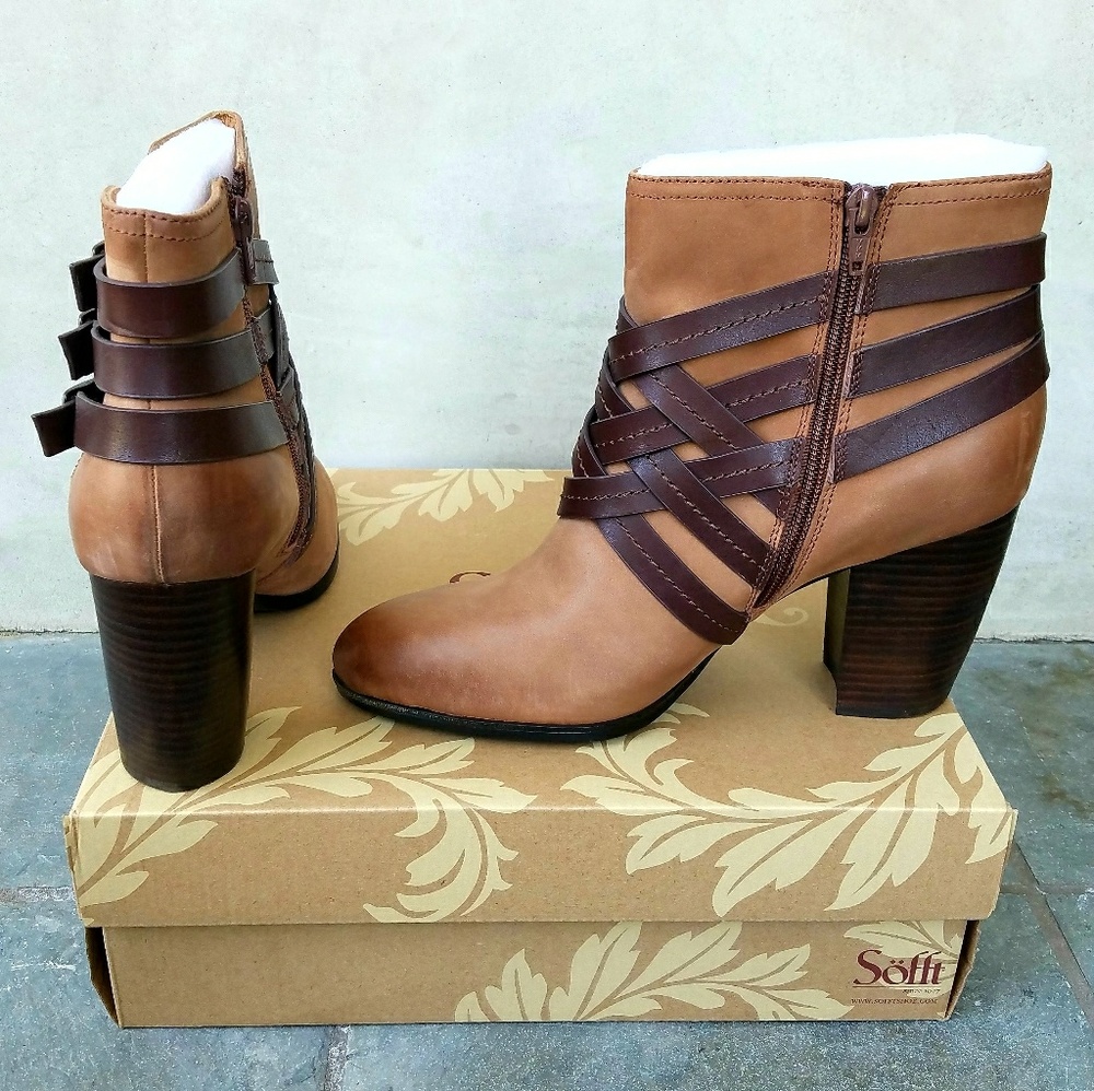 Edgy & Chic Booties by Sofft - Picture 5 of 6